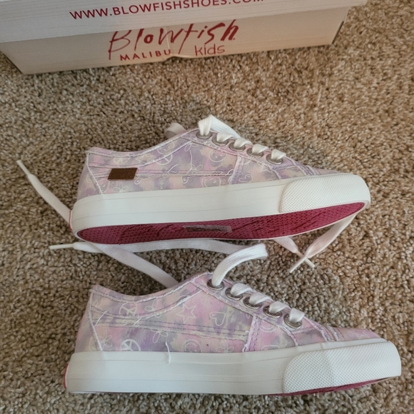 ♥️NWT♥️ MALIBU BLOWFISH GIRLS SNEAKERS - Picture 7 of 10
